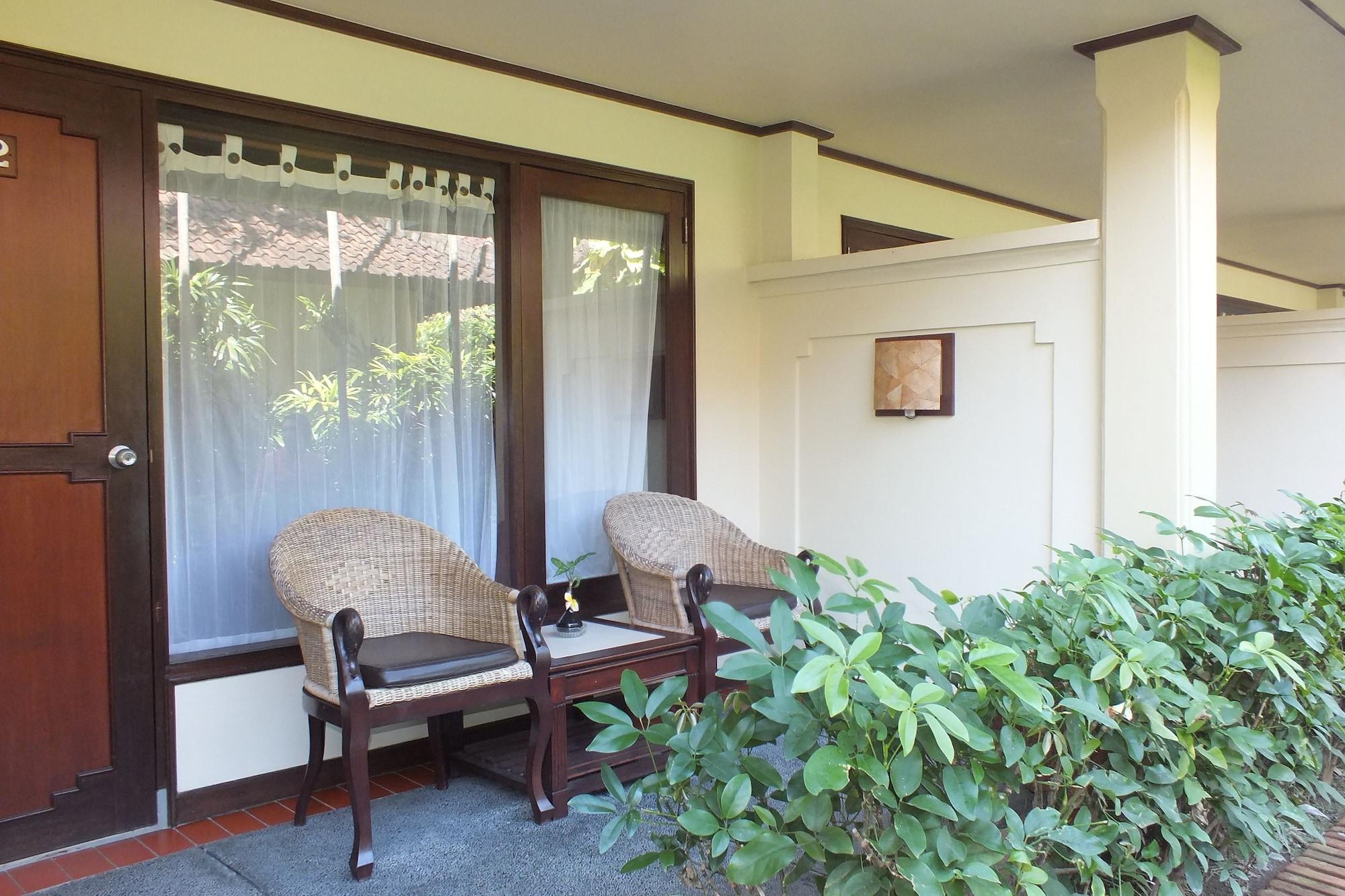 Besakih Beach Hotel Sanur  Exterior photo