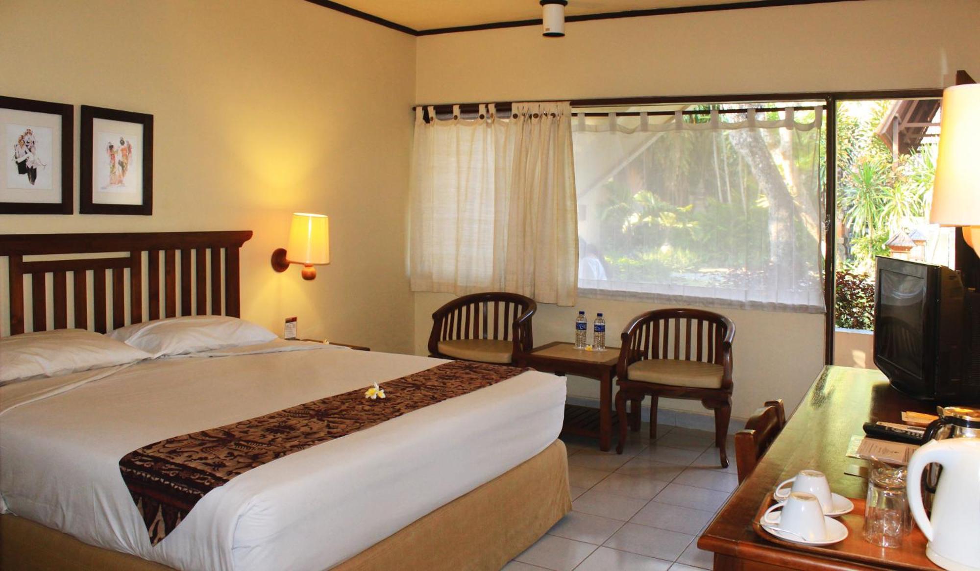Besakih Beach Hotel Sanur  Exterior photo