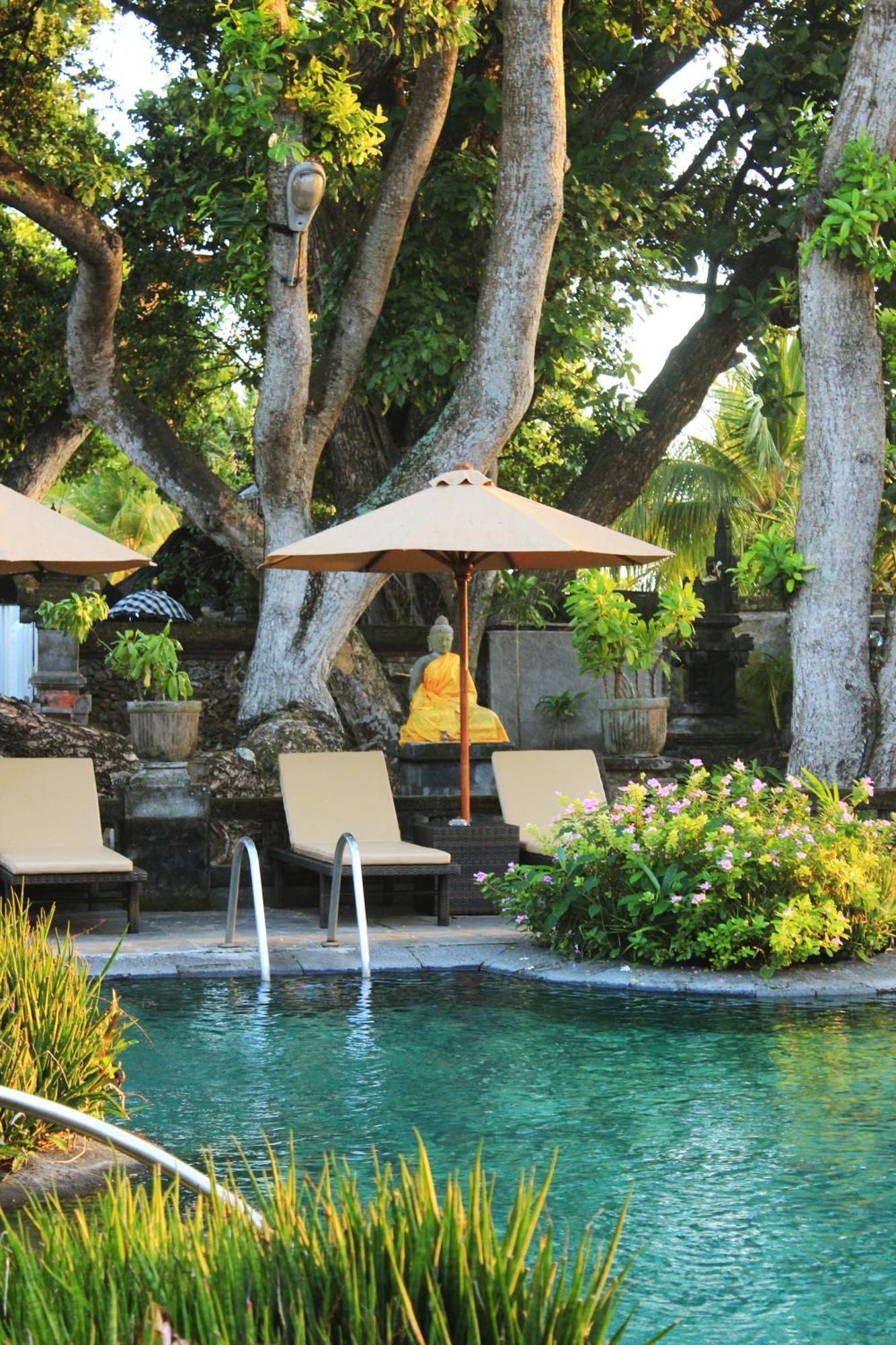 Besakih Beach Hotel Sanur  Exterior photo