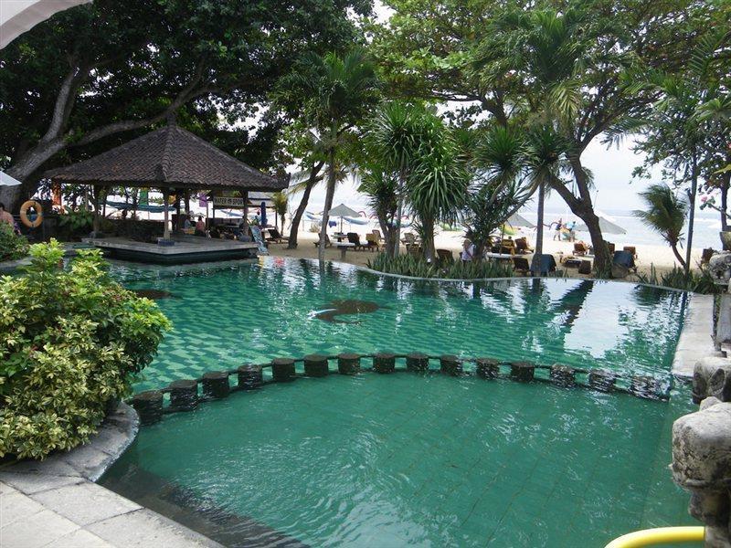 Besakih Beach Hotel Sanur  Exterior photo