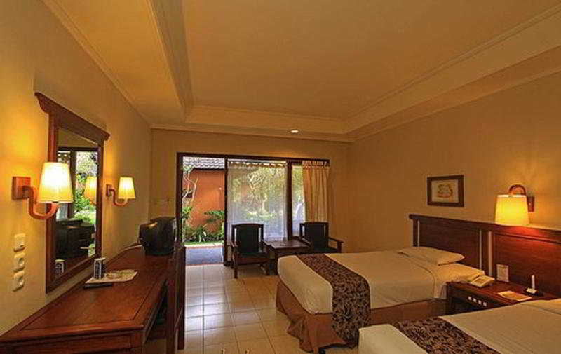 Besakih Beach Hotel Sanur  Exterior photo