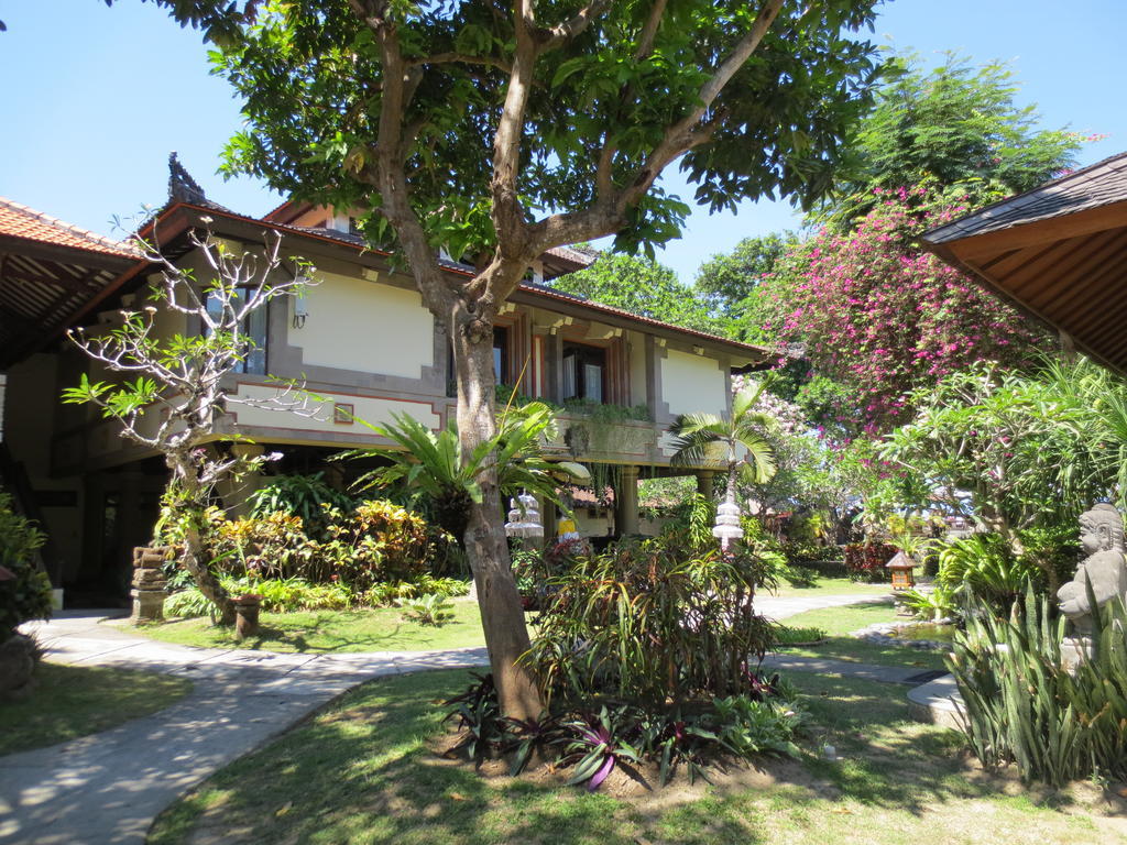 Besakih Beach Hotel Sanur  Exterior photo